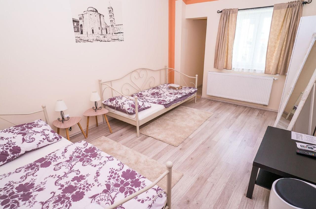 Boutique Hostel Kings N' Queens Zagreb Exteriör bild