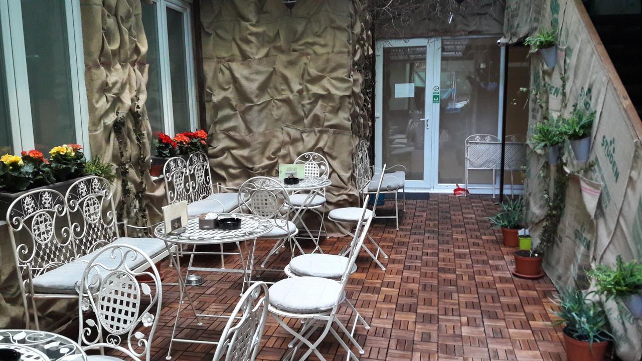 Boutique Hostel Kings N' Queens Zagreb Exteriör bild