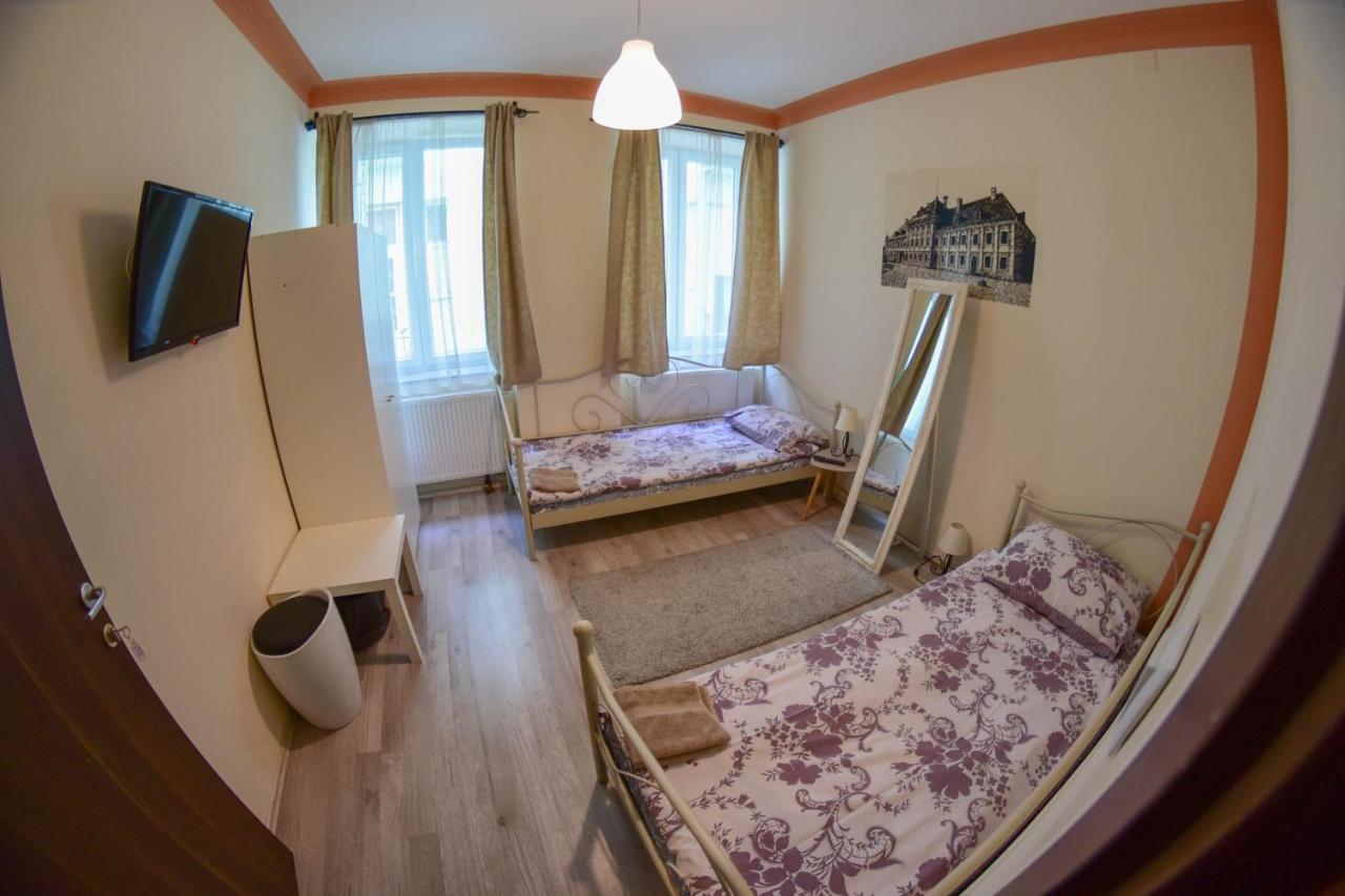 Boutique Hostel Kings N' Queens Zagreb Exteriör bild